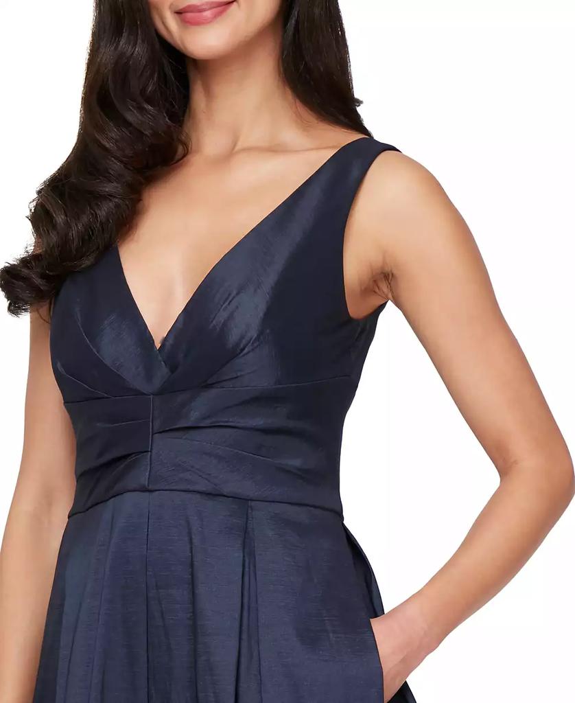 Alex Evenings Women's Sleeveless V-Neck Gown