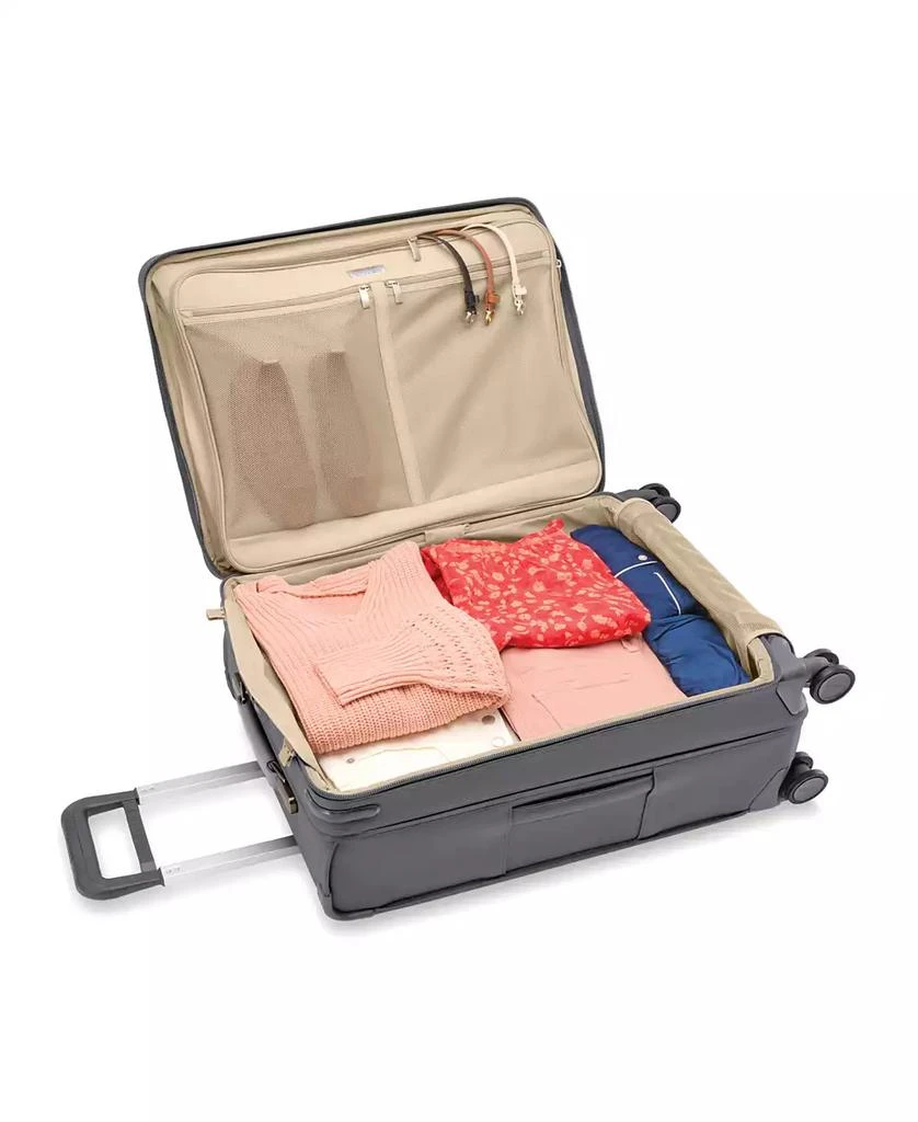 Briggs & Riley Baseline Medium Expandable Spinner 12