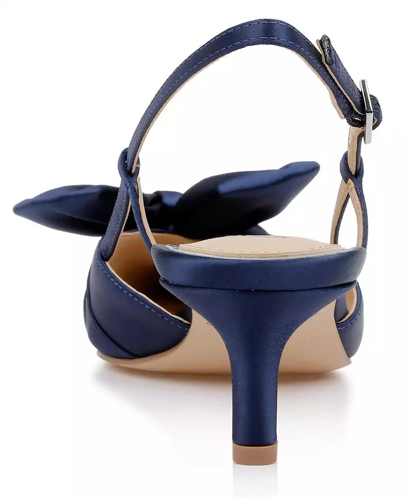 Badgley Mischka Women
s Shoshana Slingback Pumps 8