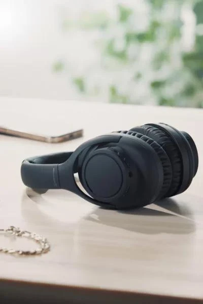 Audio-Technica Audio-Technica ATH-S300BT Bluetooth Over-Ear Headphones 1