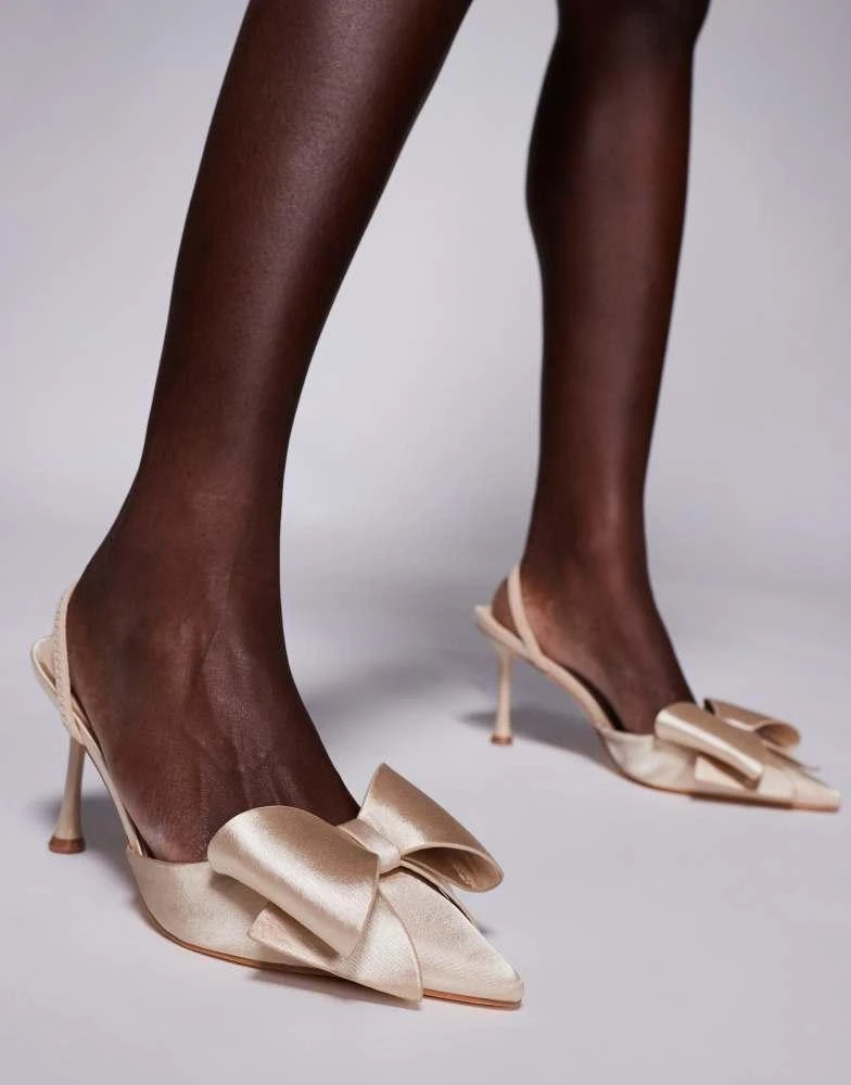 Public Desire Public Desire Loren pointed heels shoots with bow in beige 2