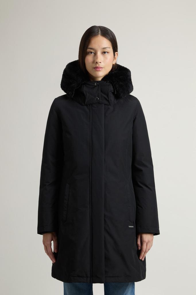 Woolrich Bow Bridge Parka in Ramar Cloth with Faux Fur - Women - Black