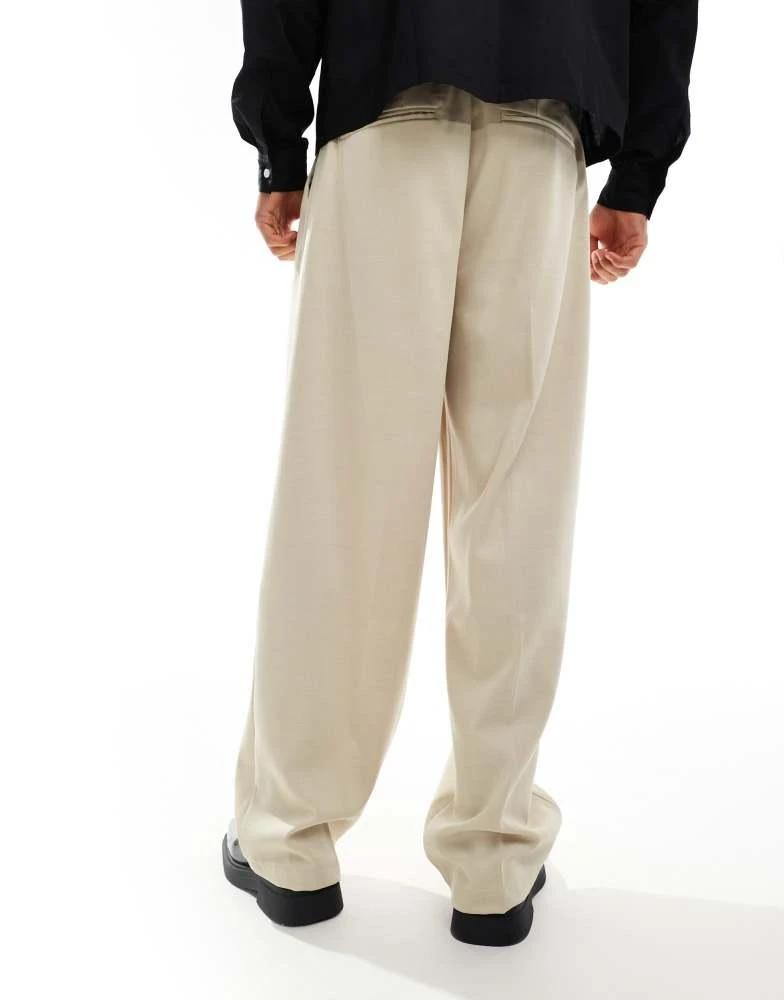 Bershka Bershka baggy tailored trouser in stone 2