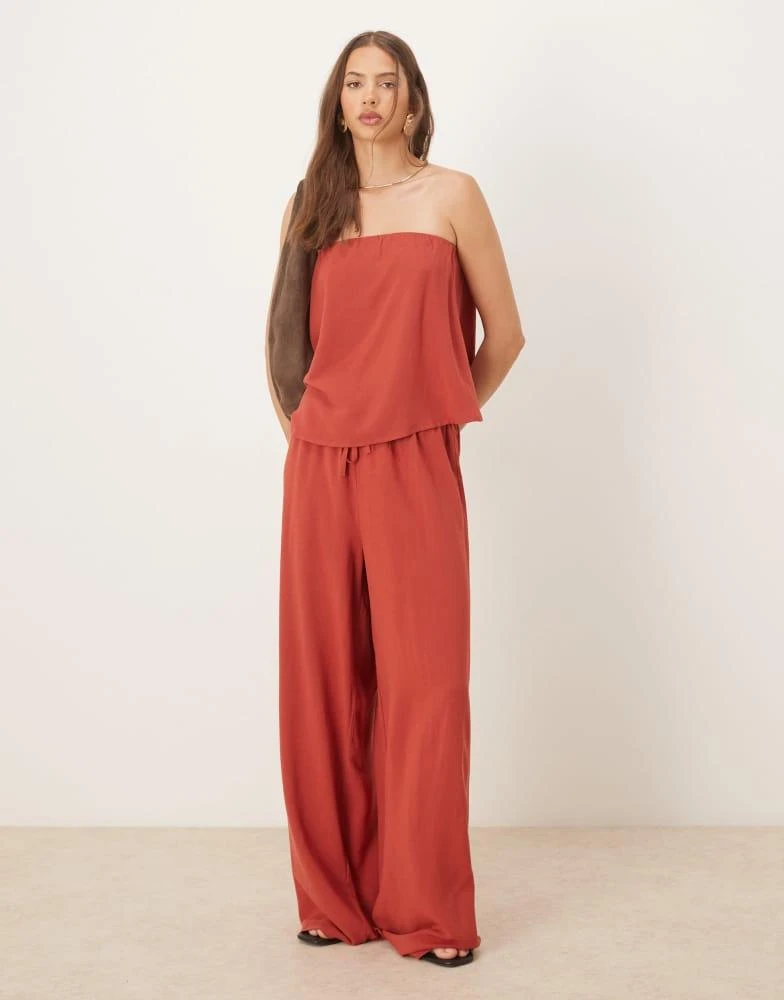 ASOS ASOS DESIGN linen blend trapeze bandeau top in brick red 3