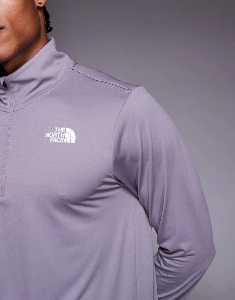 The North Face The North Face Training 24/7 logo 1/4 top in grey 5