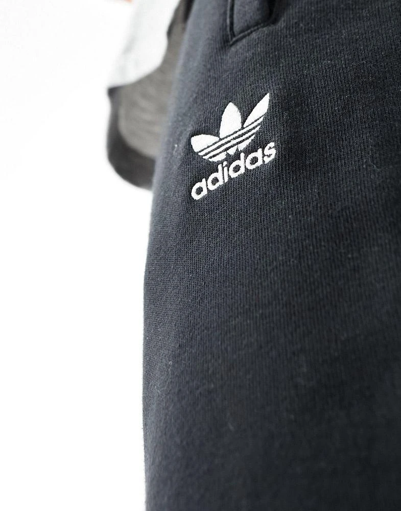 Adidas adidas Originals Essentials joggers in black 2