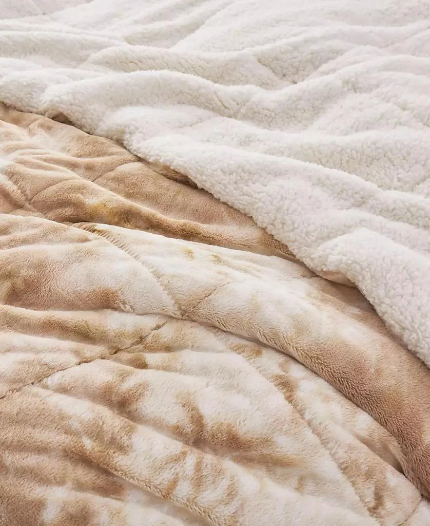 UNIKOME Reversible Medium Weight Plush Faux Fur Comforter 4