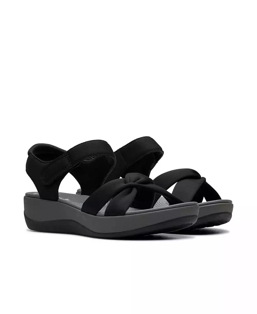 Clarks Women's Arla Daisy Slip On Flat Sandals 7