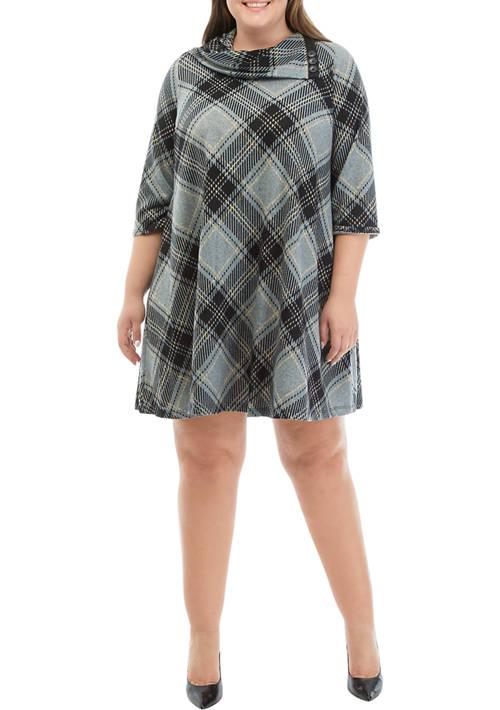 Sandra Darren Darren Plus Size Envelope Neck Plaid Cozy Fit And Flare Dress