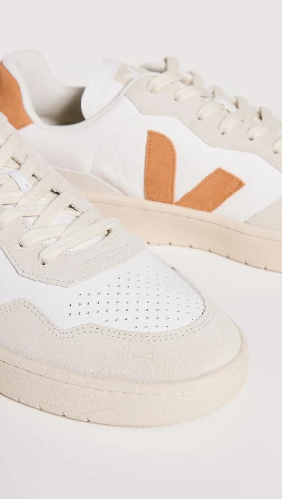 Veja V-90 Sneakers 4