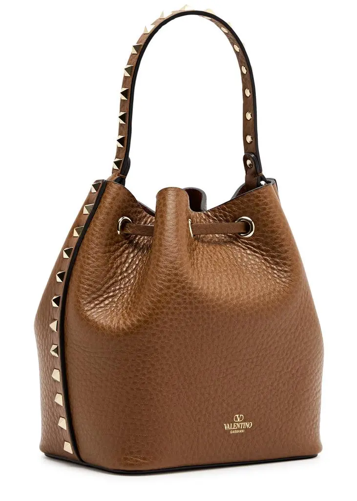 Valentino Rockstud grained leather bucket bag 2