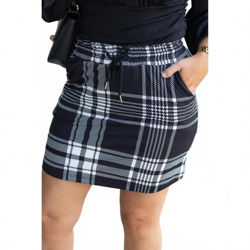 Julia Rose Amelia Plaid Jogger Skirt In Black And White 4