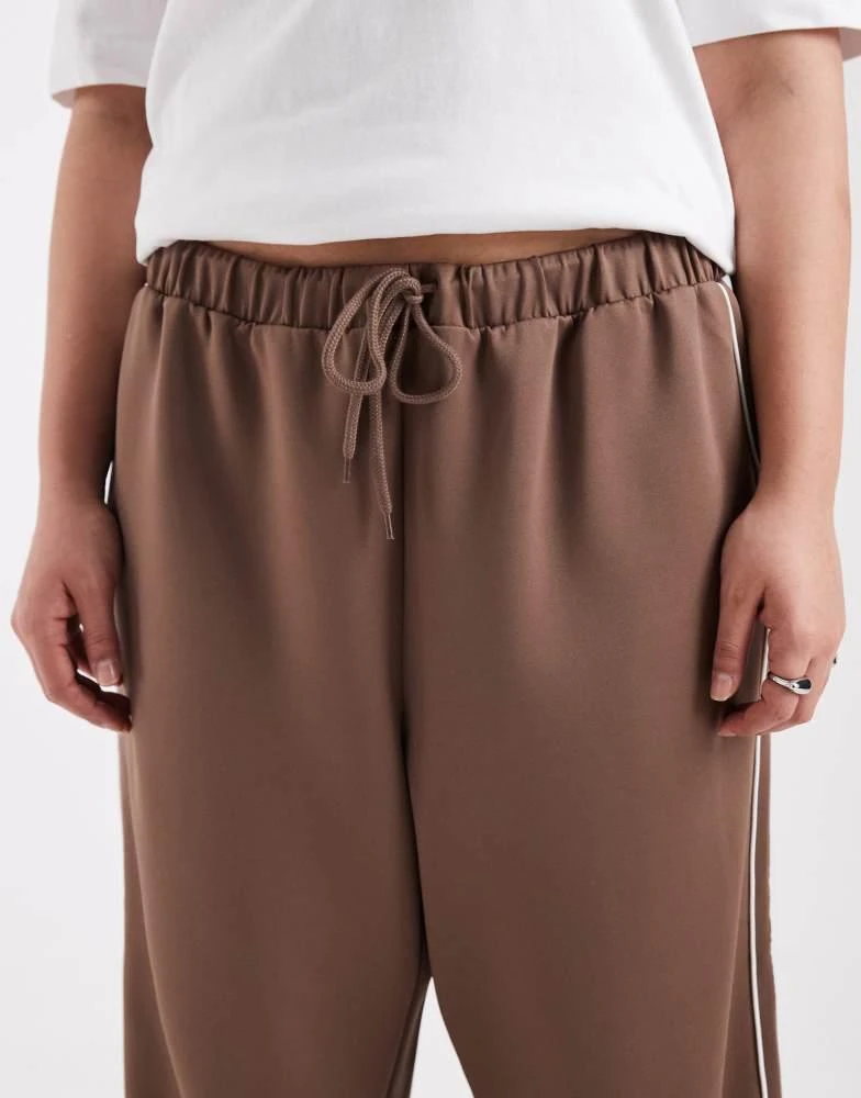 Pieces Plus Pieces Curve wide leg trousers with side stripe in brown 4