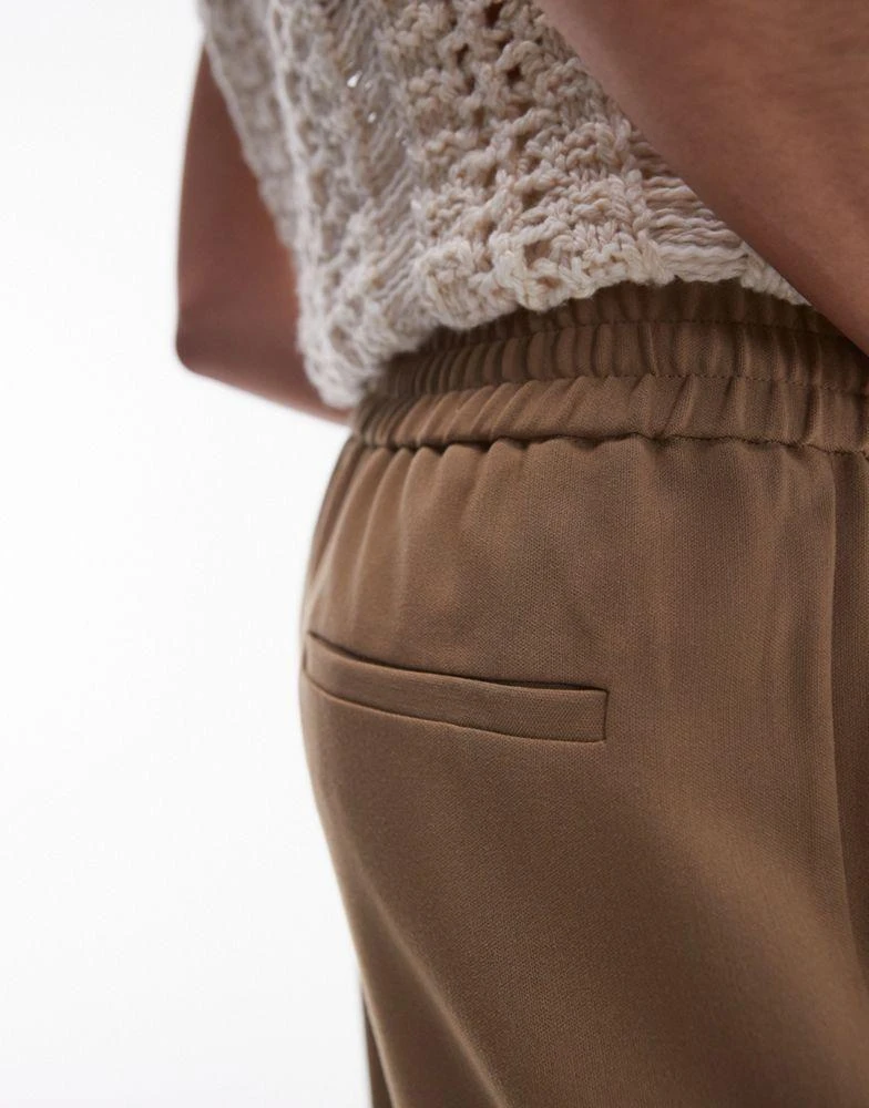 Topshop Topshop smart jogger in beige 4
