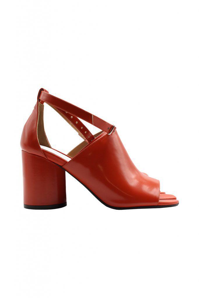 MAISON MARGIELA Tabi Leather Sandals for Men | MR PORTER