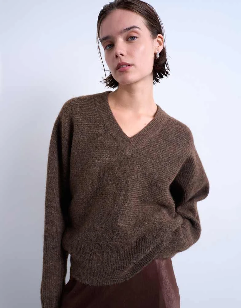 Topshop Topshop knitted high v horizontal stitch jumper in brown