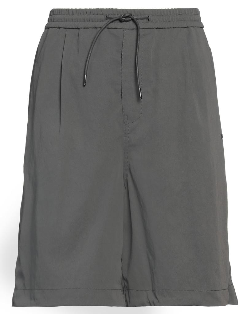 Juun.J Shorts 
Bermuda