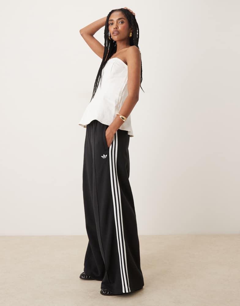 Adidas adidas Originals Adicolor wide leg track pants in
