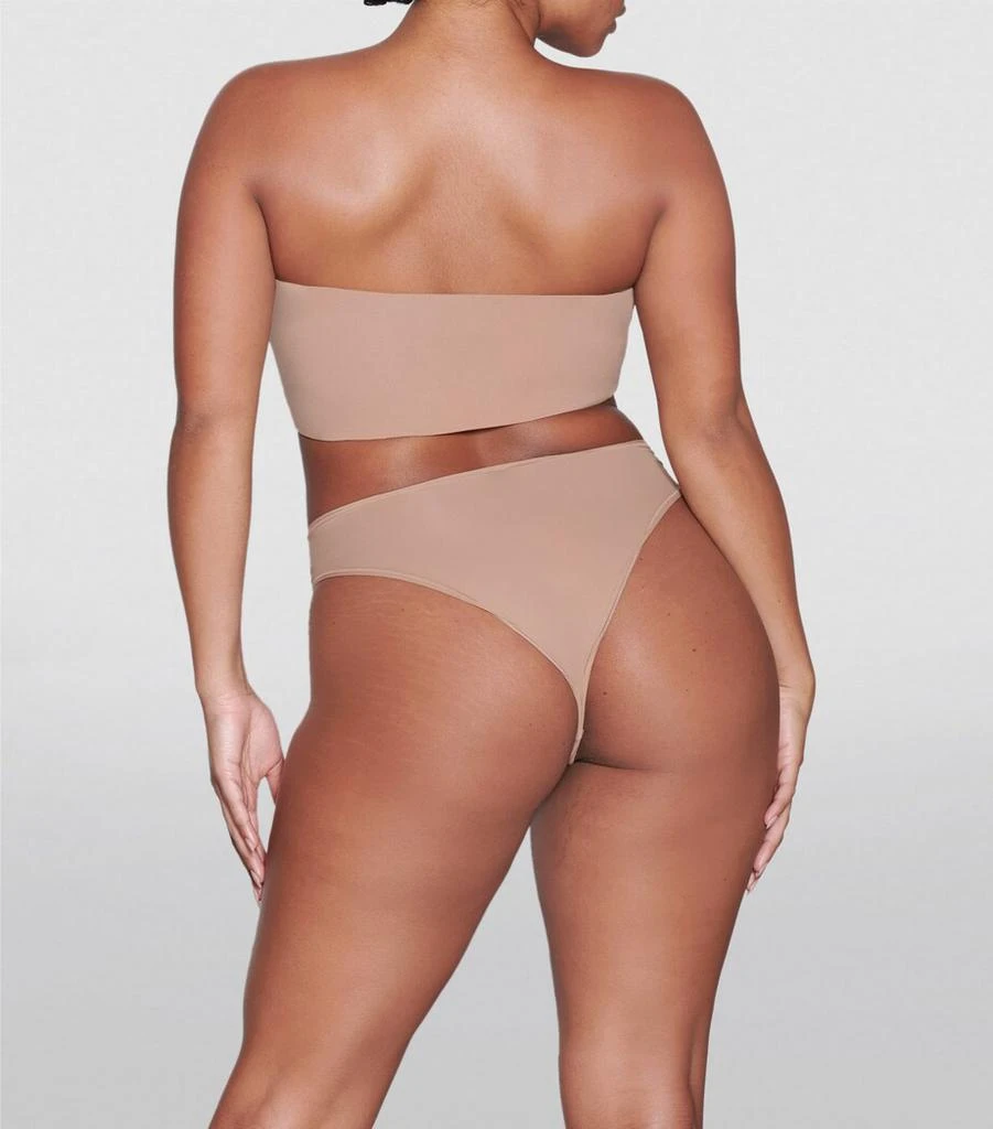 SKIMS Fits Everybody Bandeau Bra 3