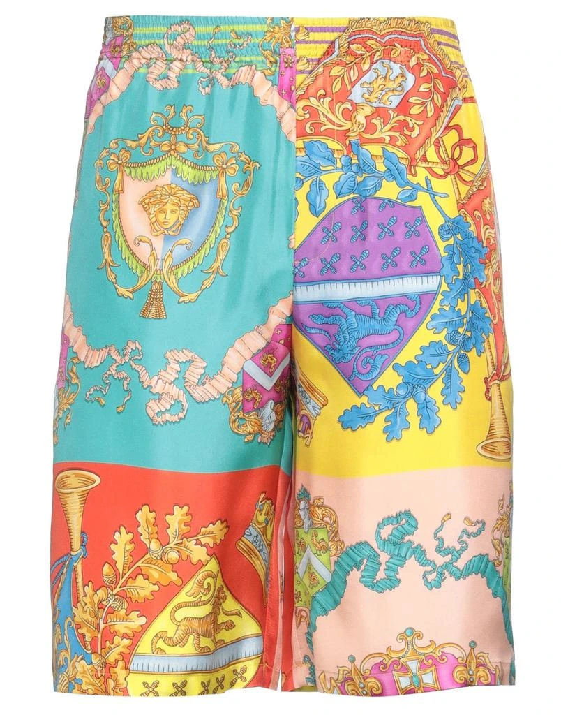 Versace Shorts
Bermuda 1