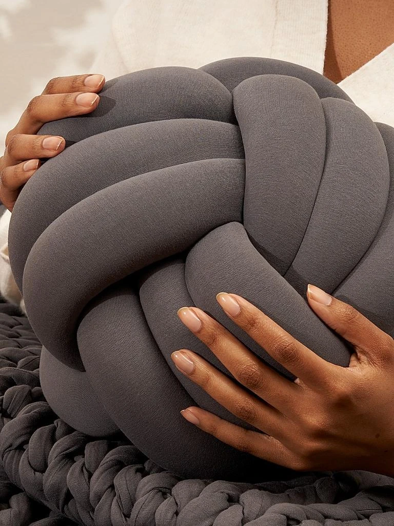 Bearaby Hugget Cotton Knot Pillow 4