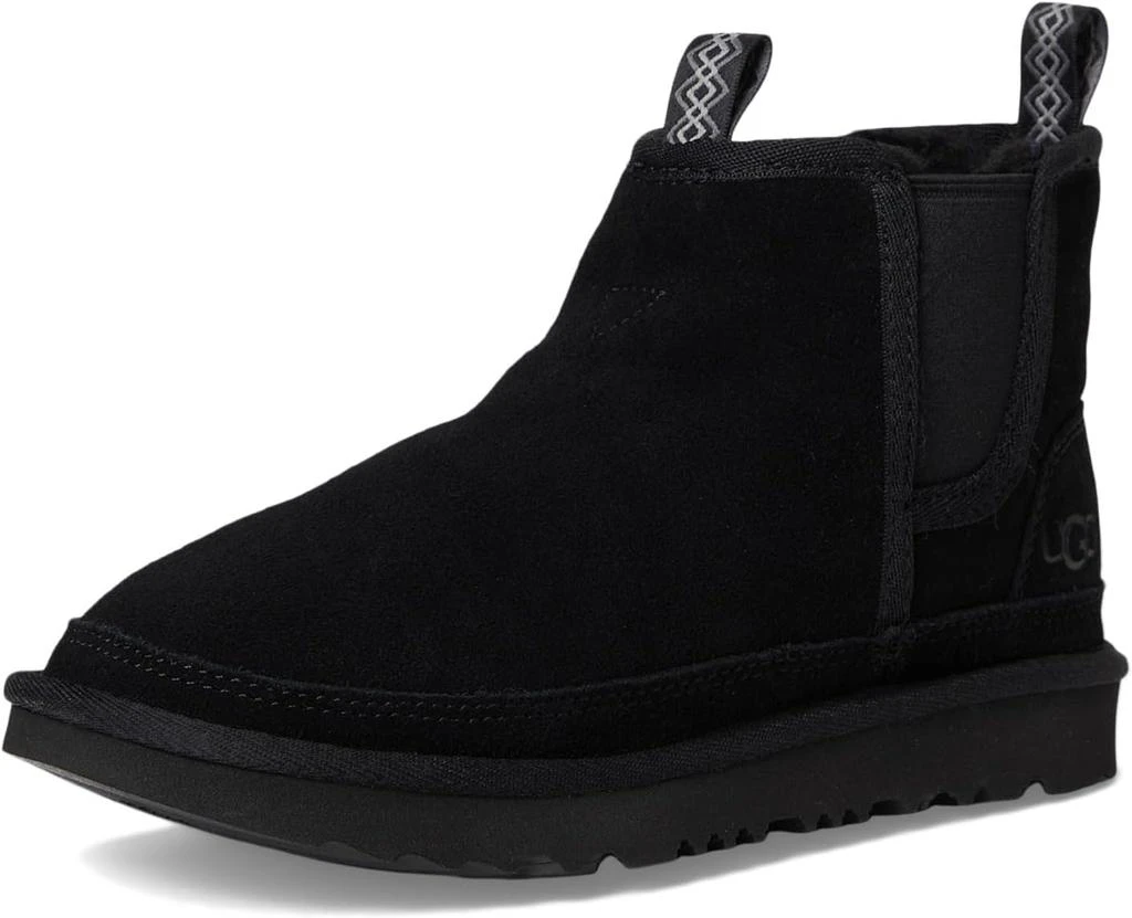  UGG Boy
s Neumel Chelsea Boot