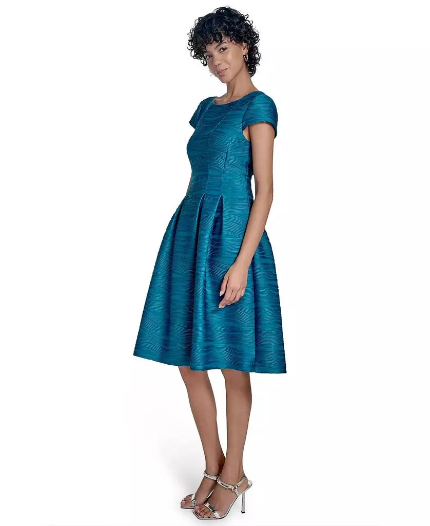 Jessica Howard Petite Short-Sleeve Fit & Flare Dress 3