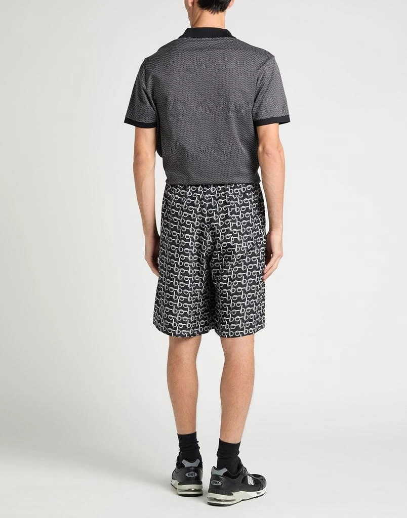 Burberry Shorts
Bermuda 4