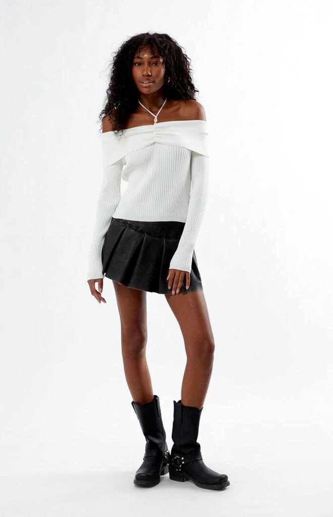 Glamorous Off-The-Shoulder Sweater 4