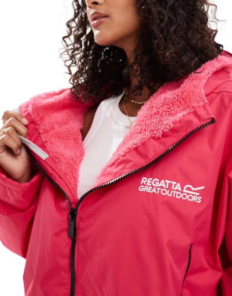 Regatta Regatta Adult waterproof robe in pink potion 4