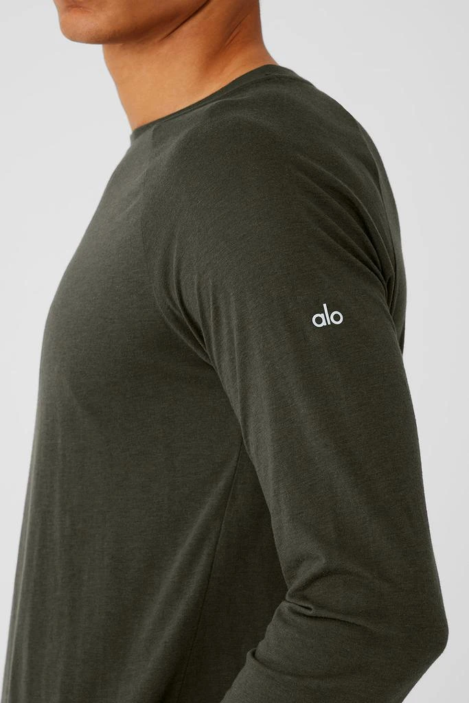 Alo Triumph Long Sleeve Tee - Stealth Green 4