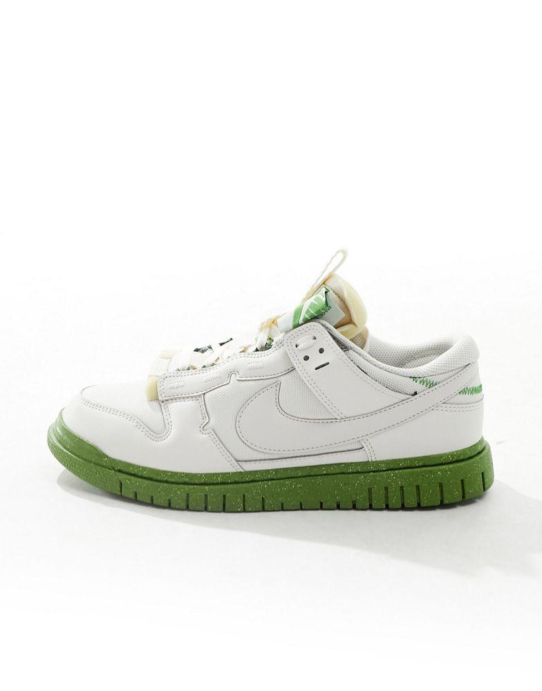 Nike Nike Dunk Jumbo trainers in off white and green