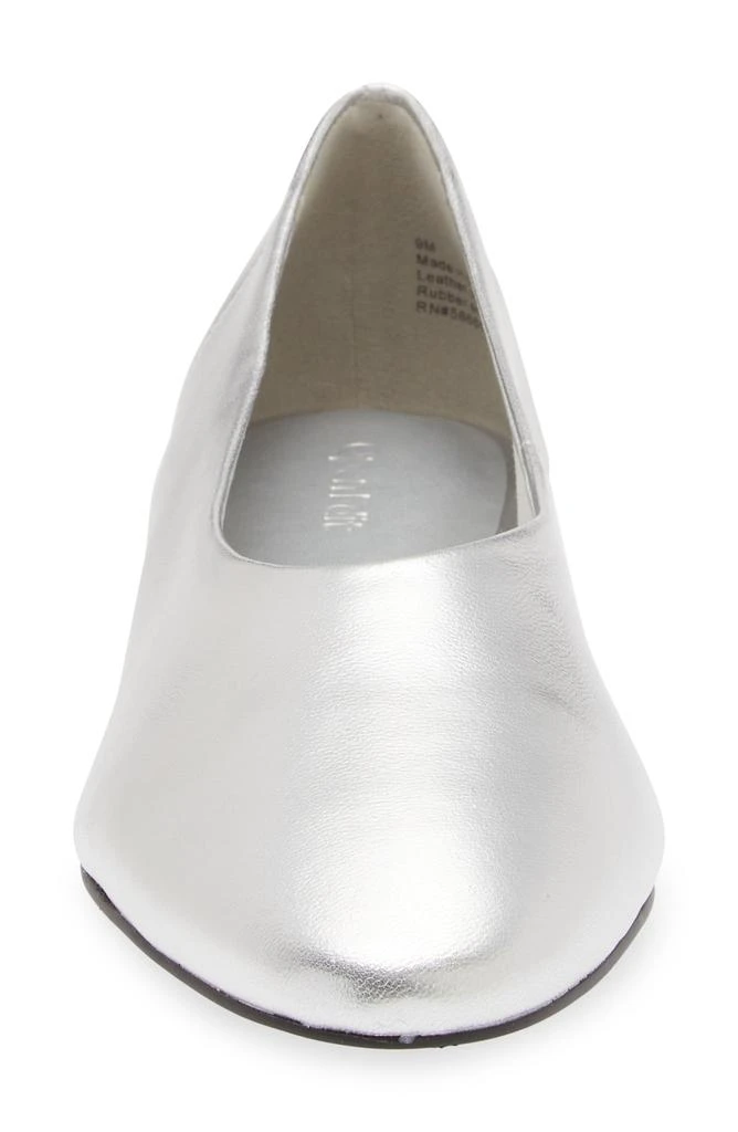 Open Edit Madyson Flat 4
