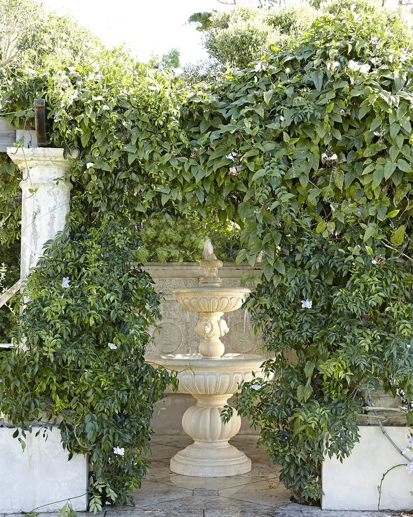 Neiman Marcus Lionhead Stonecast Fountain 3