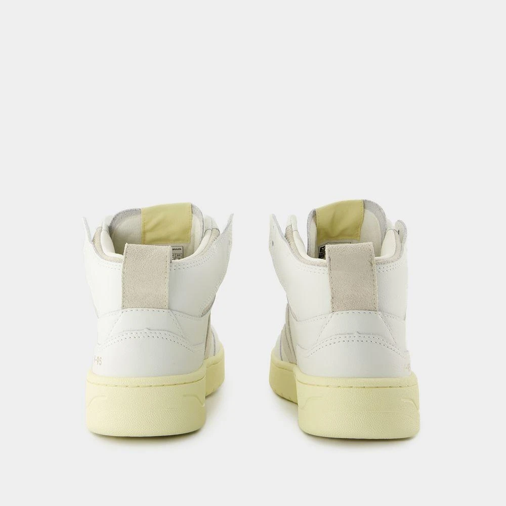 Veja V-95 SNEAKERS 3