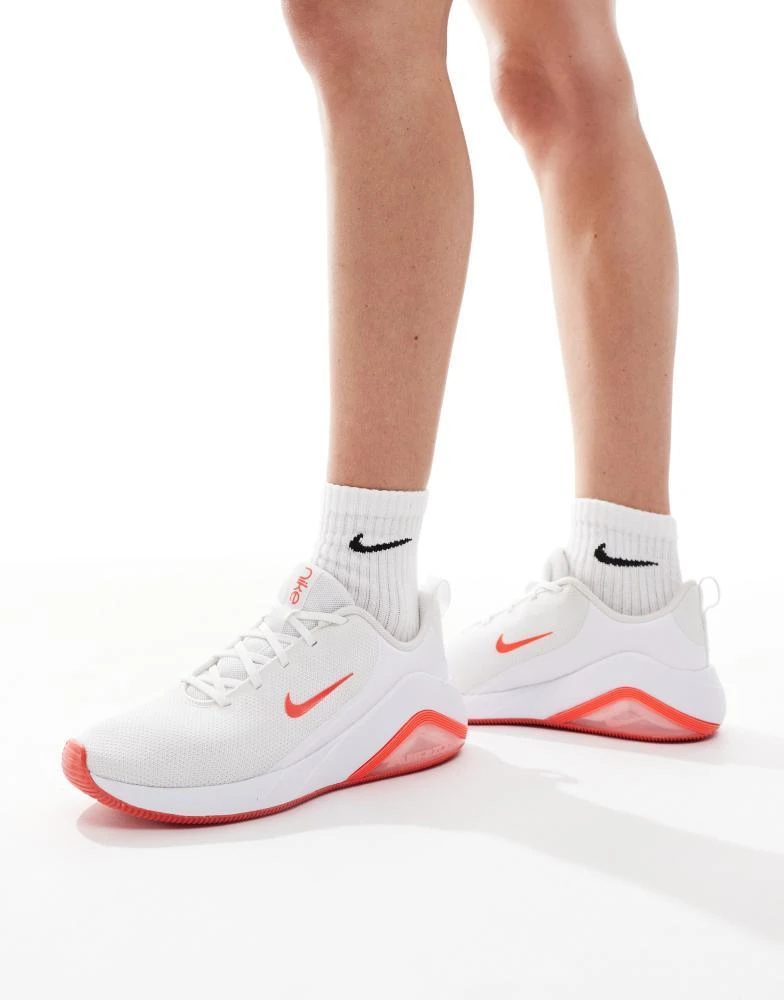 NIKE Nike Training Air Zoom Bella 7 trainers in white and pink 4