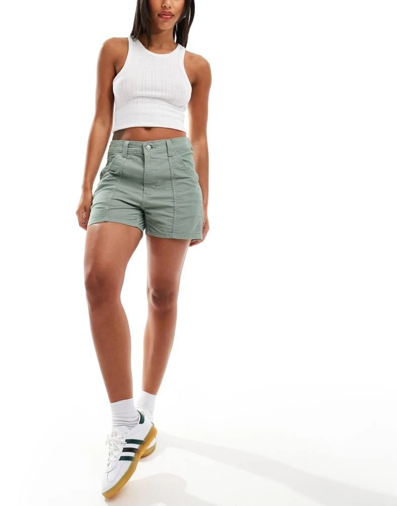 Levi's Levi's lightweight cord carpenter shorts in green 3