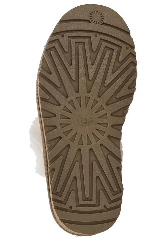 UGG UGG Kids Logo Detailed Round Toe Slippers 4