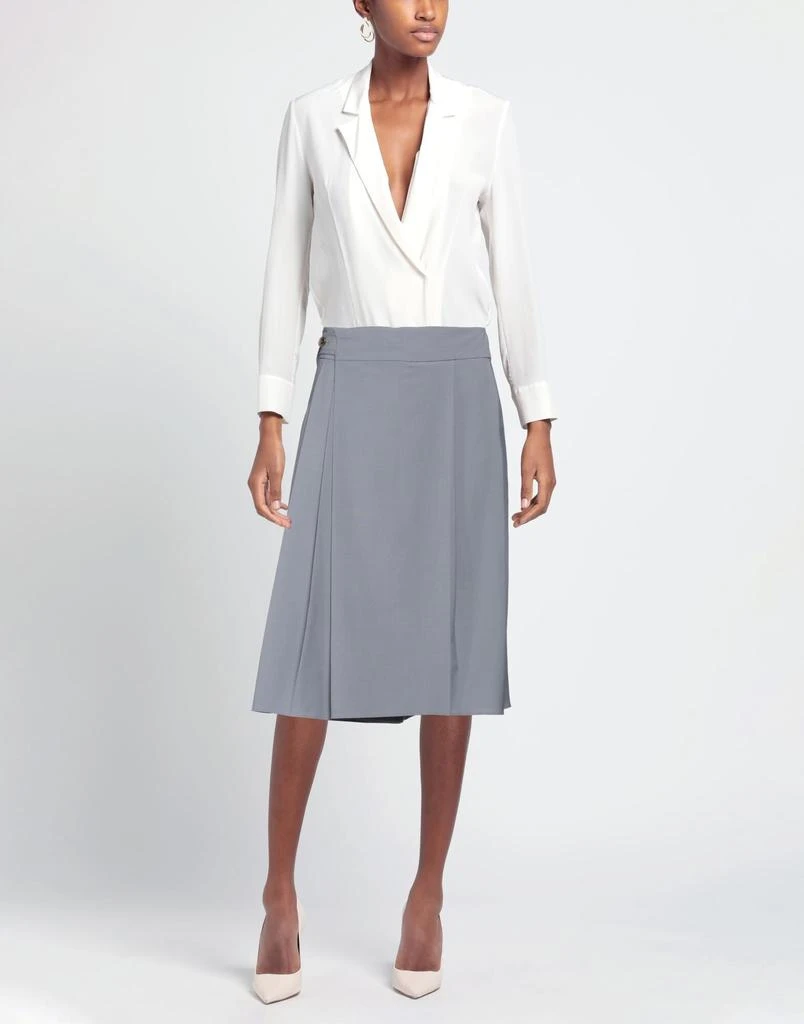 Low Classic Shorts 
Bermuda 2