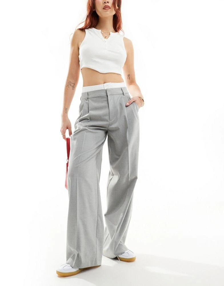 Stradivarius Stradivarius tailored trouser with contrast waistband in grey 4