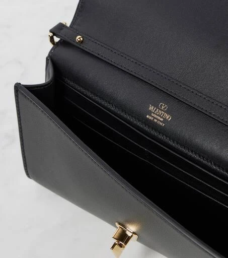 Valentino The Bold Edition VLogo leather wallet on chain 3