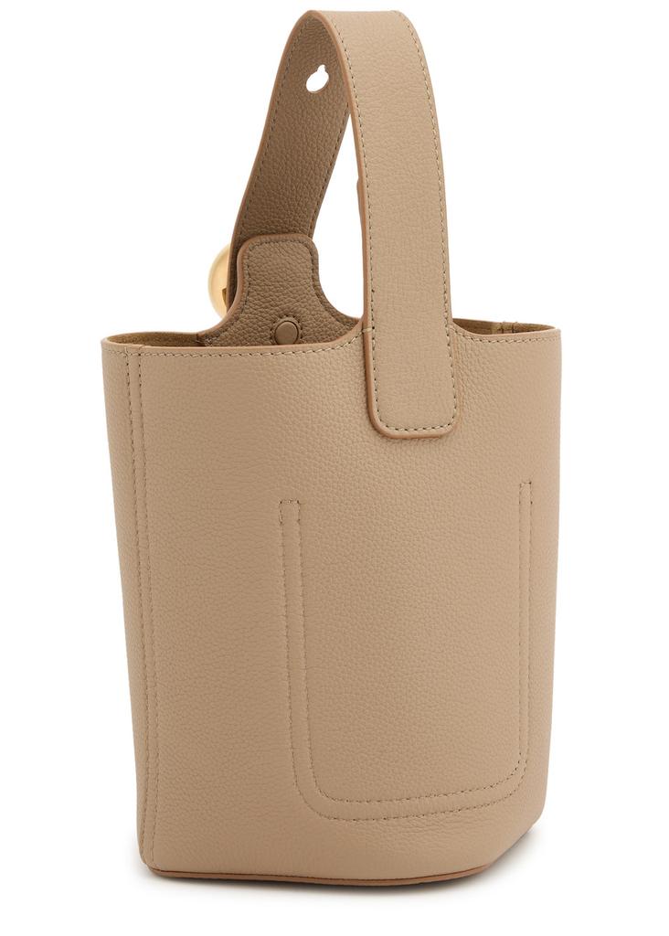 ショルダーバッグ・ポシェット Loewe Camel Leather Mini Pebble Bucket Bag Loewe Pebble mini leather bucket bag - Tote Bags - Compare