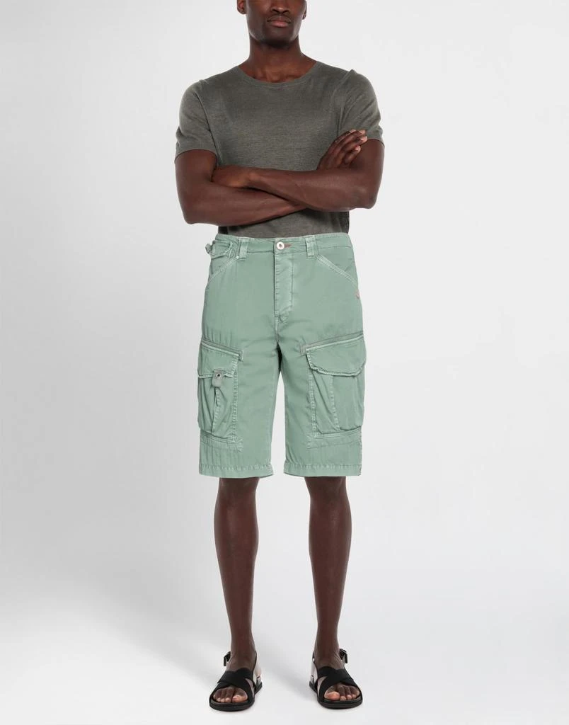 BERNA Shorts & Bermuda 2
