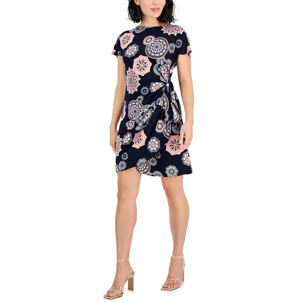 Robbie Bee Petite Printed Round-Neck Short-Sleeve Dress 1
