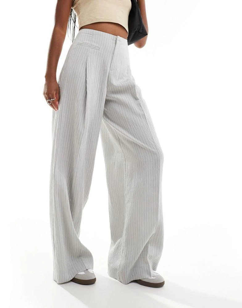 Bershka Bershka high waisted wide leg tailored trousers in light grey stripe 1
