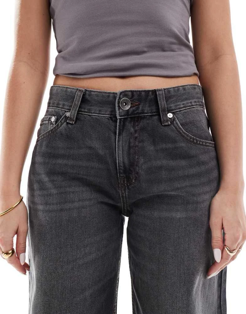 Bershka Bershka baggy straight leg jeans in dark grey 5