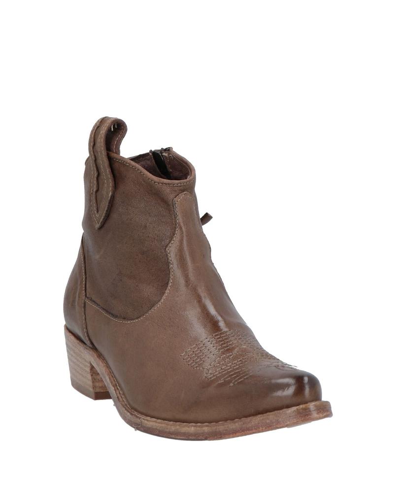 1725.A Ankle boot