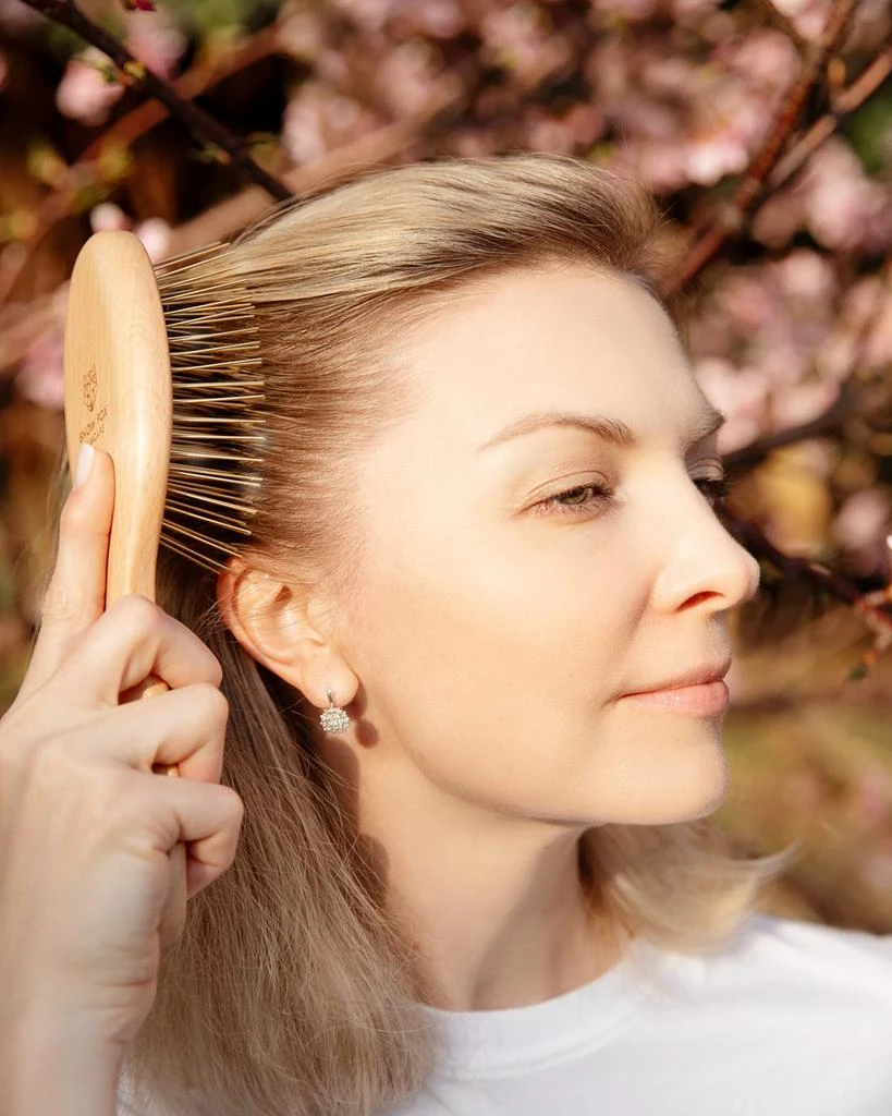 SNOW FOX Gua Sha Hair and Scalp Brush Premium Wooden Edition 5