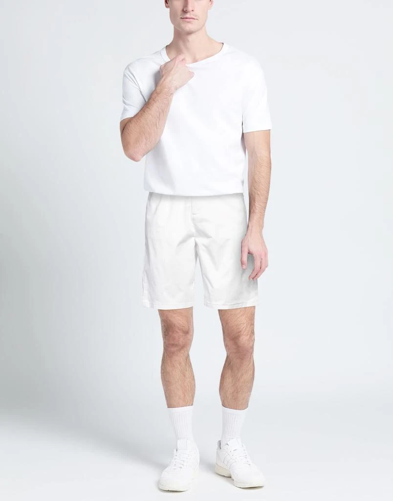 HAMAKI-HO Shorts & Bermuda 2