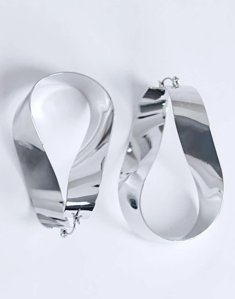 Topshop Topshop Charlotte twisted hoop earring in silver tone
